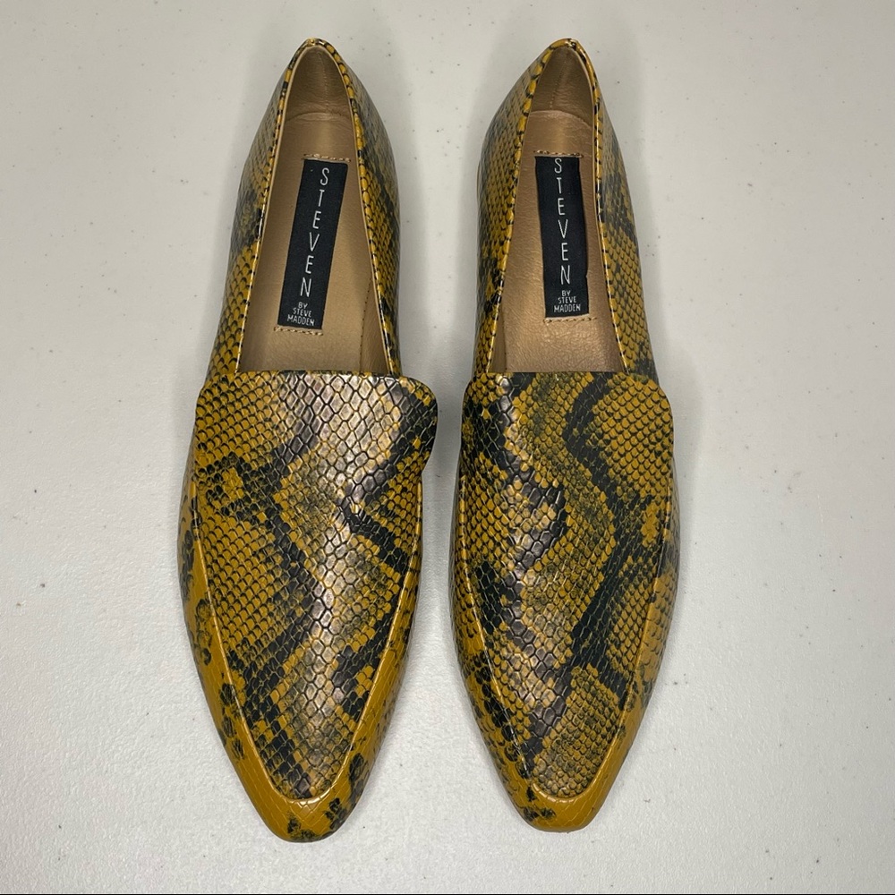 Steven by Steve Madden Haylie snake print pointed toe loafers size 8 and… - Picture 2 of 12